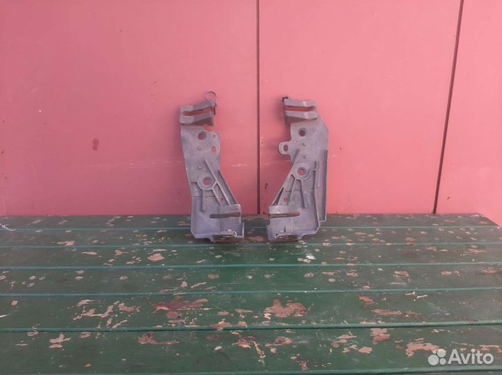 Кронштейн фары Infiniti G25 G35 G37 V36