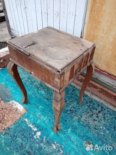 Консоль для зеркала