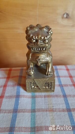 Статуэтки наградные. Собака Фу