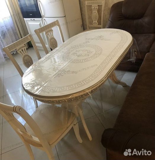 Столы и стулья