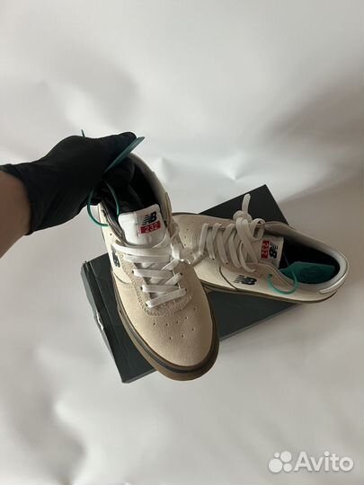 New Balance 232