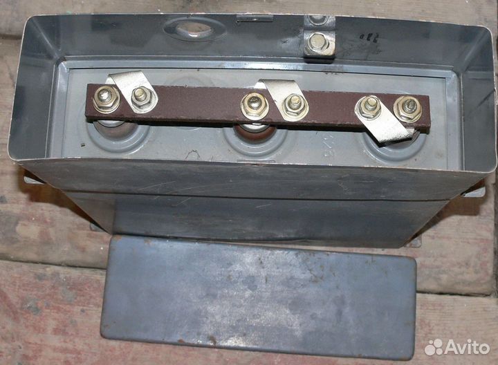 Косинусный конденсатор кэк1-0,4-33и1/3-3У3 331,7