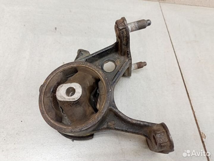 Опора двигателя Тойота