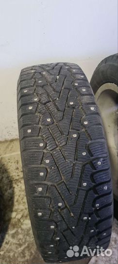 Pirelli Ice Zero 205/55 R16