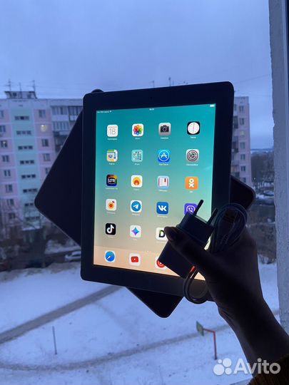 iPad 4 64гб симкарта+вайфай