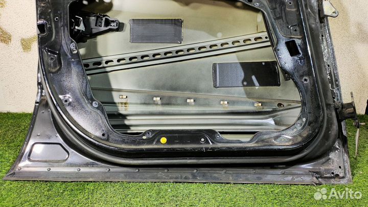 Дверь передняя левая для Mercedes M-Class (W164) 2