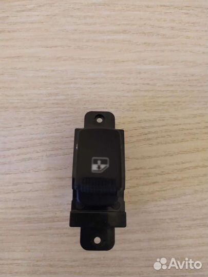 Кнопка стеклоподъёмника