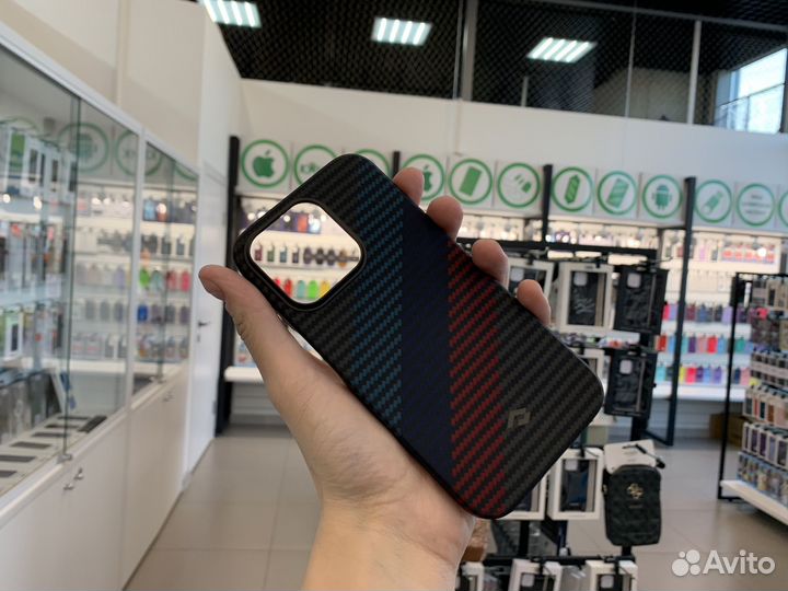 Чехол Pitaka MagEZ Case3 на iPhone