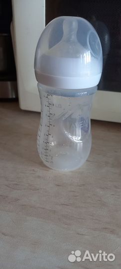 Бутылочки для кормления avent