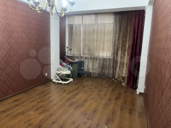 3-к. квартира, 112 м², 3/5 эт.