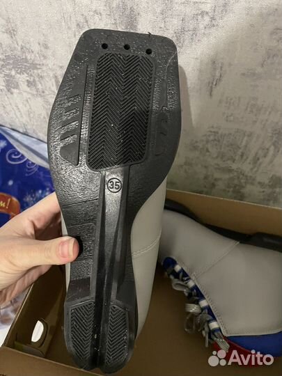 Лыжные ботинки