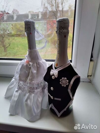 Свадебные наряды на бутылки шампанского