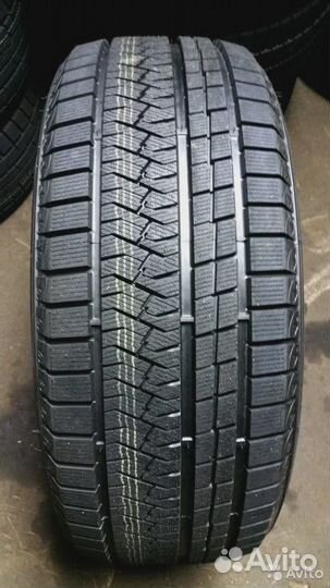 Triangle Trin PL02 245/45 R19 и 275/40 R19 98VR