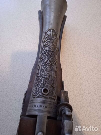 Винтажная зажигалка