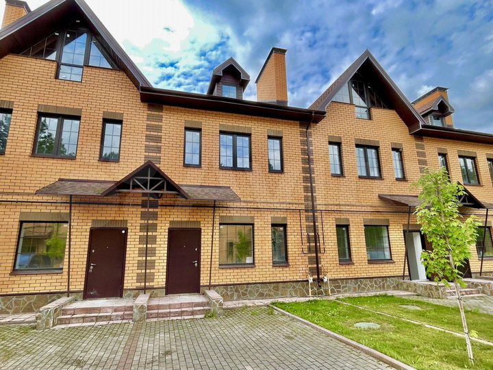 3-к. квартира, 198 м², 3/3 эт.