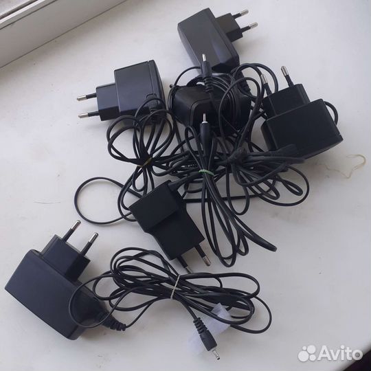 Зарядка для nokia тонкая. и самсунг
