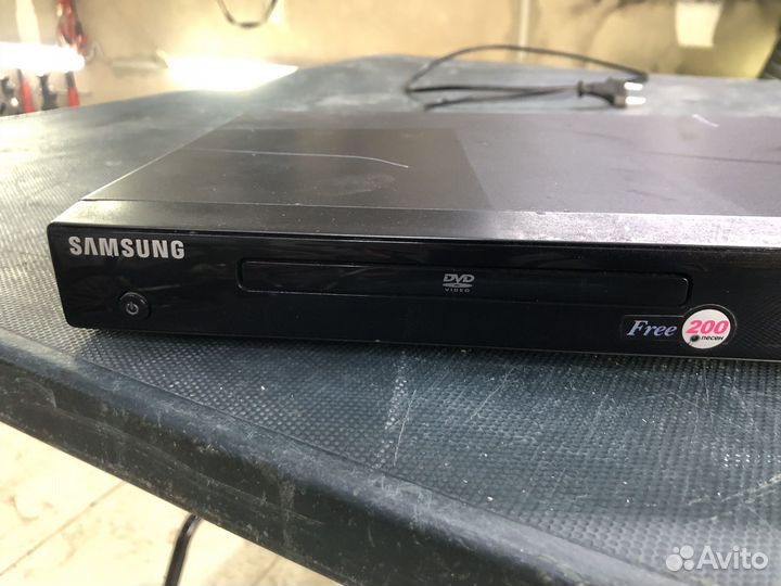Dvd плеер samsung DVD-P490KD