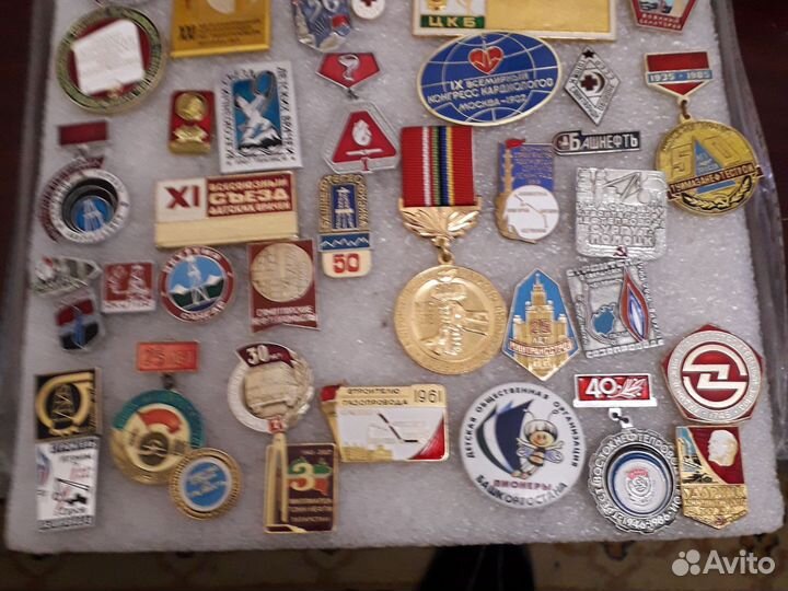 Значки ромбики вузов, медицина, олимпиада 80