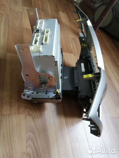 Toyota Hillux блок климата с мульмедией