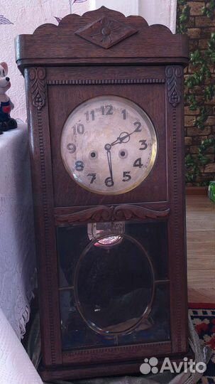 Старинные настенные антикварные часы с боем