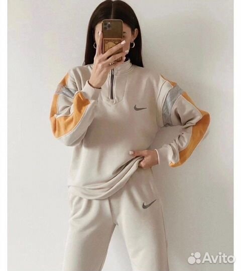 Женский спортивный костюм Nike