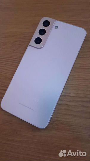Samsung Galaxy S22, 8/256 ГБ