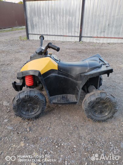 Детский квадроцикл на аккумуляторе