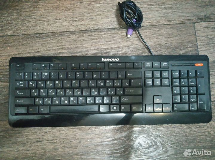 Клавиатура с круглым разъёмом PS/2