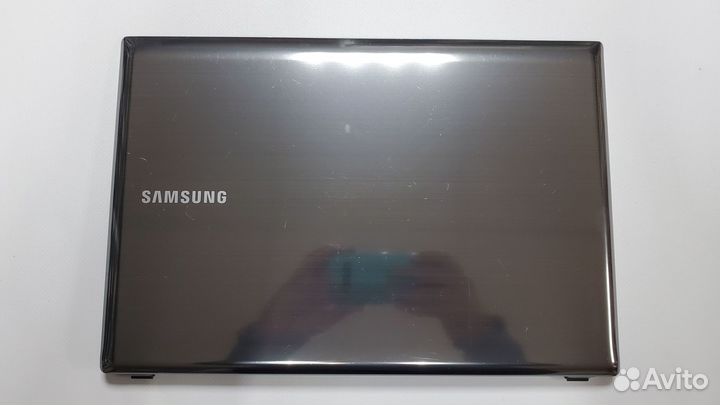 Крышка экрана ноутбука Samsung R425