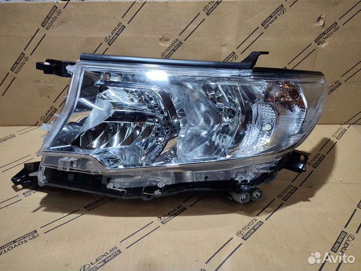 Левая фара Toyota Land Cruiser Prado