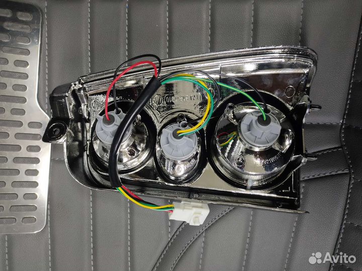 Задний фонарь corolla104