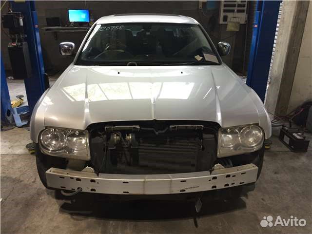 Разбор на запчасти Chrysler 300C 2004-2011