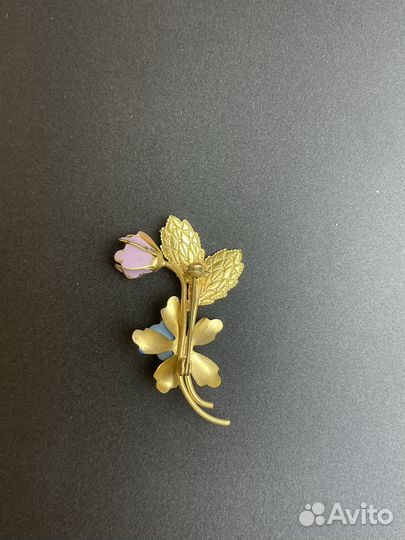 Брошь винтажная в форме цветка латунь эмаль времен СССР 1950-1970 гг