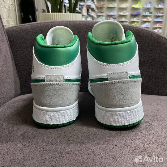 Кроссовки Air Jordan 1 Mid SE Grey Pine Green