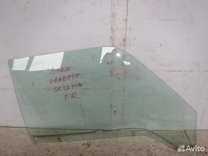 Стекло двери nissan vanette SK22MN R2 Передний Пра