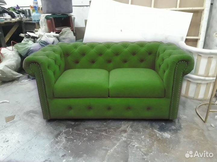 Диван двухместный честер зеленый велюр