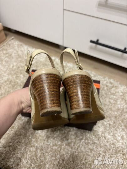 Босоножки женские 39 размер