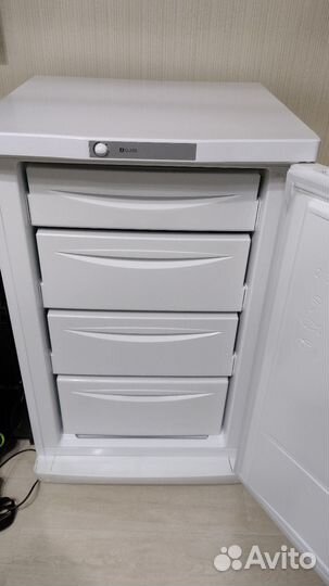 Морозильная камера Indesit SFR 100 A, 118 л, белый