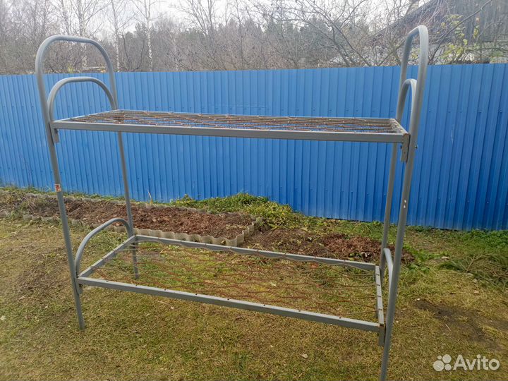 Двухъярусная кровать железная бу