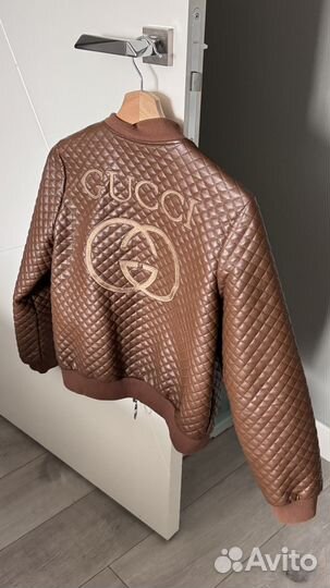 Бомбер женский