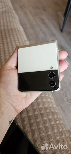 Samsung galaxy z flip 3