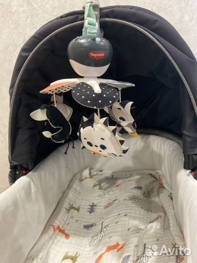 Музыкальный мобиль на кроватку