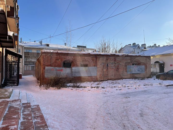 Здание в центре
