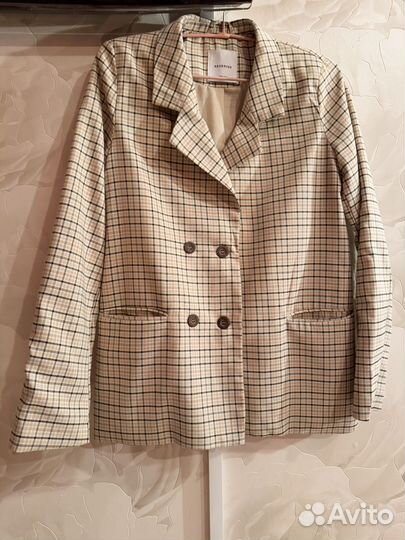 Пиджак для девочки reserved 164
