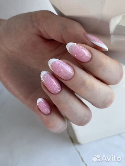 Маникюр и педикюр