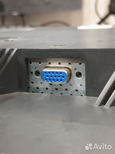 Монитор lenovo