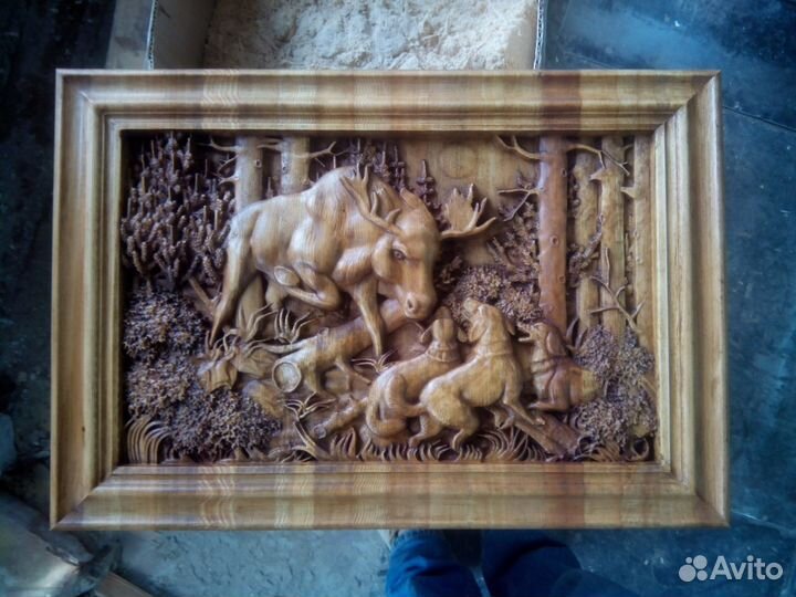 Панно из дерева