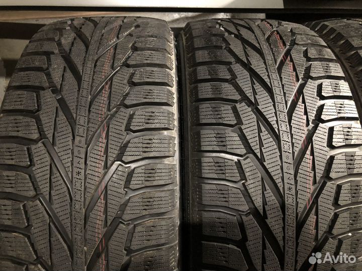 Nokian Tyres Hakkapeliitta R2 285/60 R18 116R