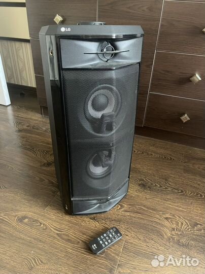 Музыкальная колонка бу LG