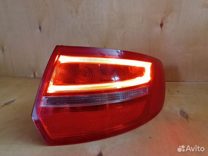 Задний правый фонарь Audi A3 8P (8P4945096E)
